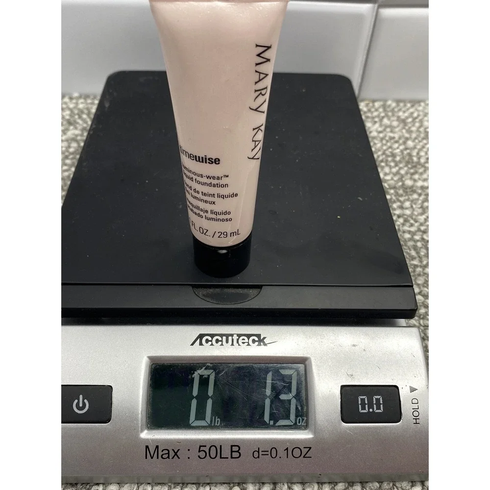 Mary Kay Timewise‎ Foundation Luminous Wear NEW W/O Box Normal to Dry Ivory 4